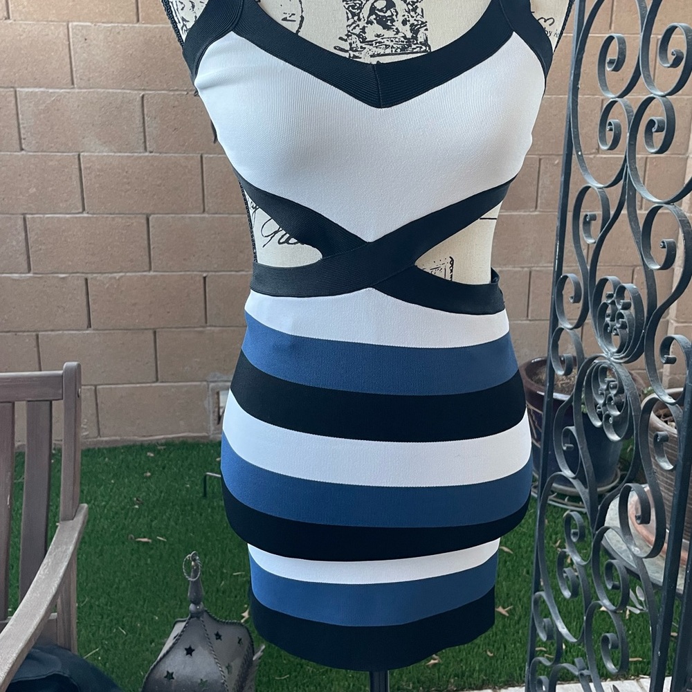 BCBGMaxAzria Elle Cutout Bandage Stripe Body-con Color block Mini Dress Small - Picture 8 of 16